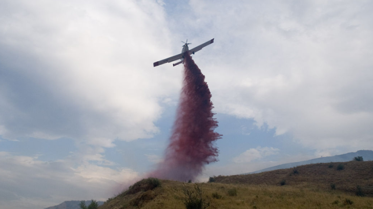 Battling Wildfires From The Sky... Water Vs. Retardant
