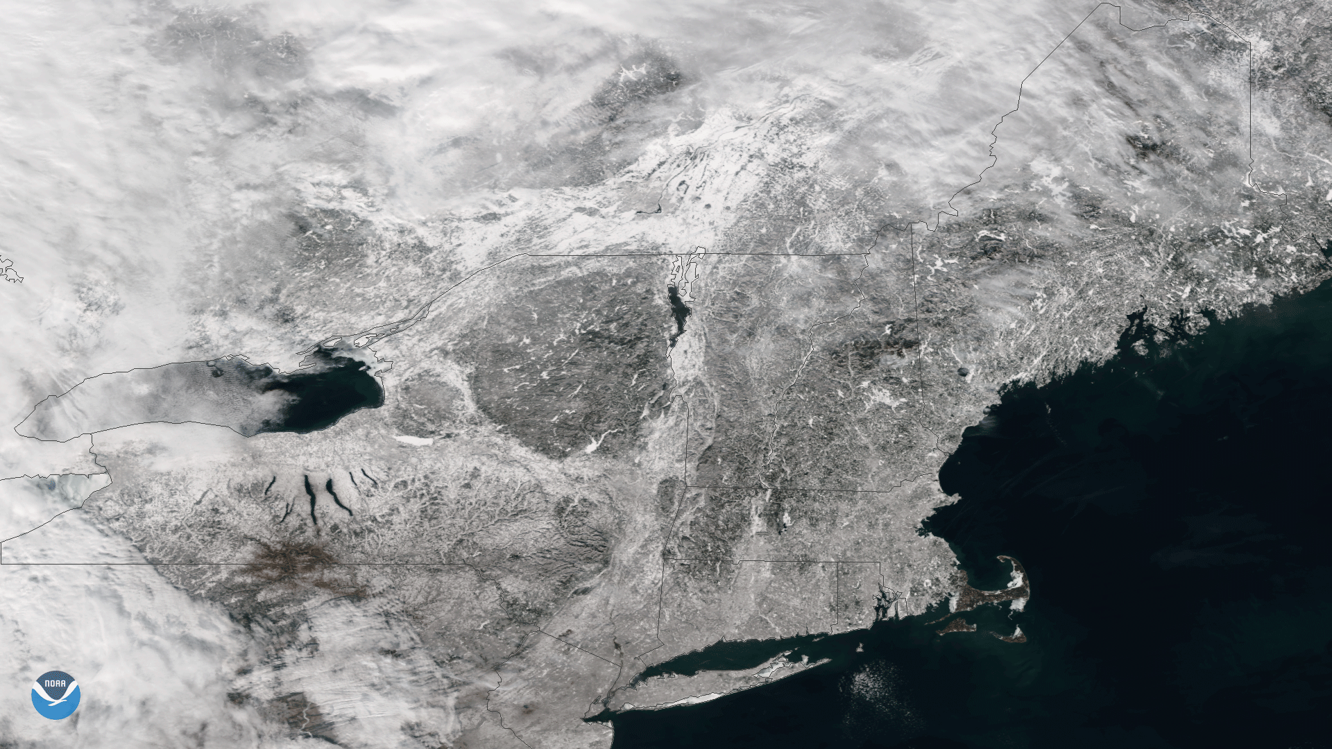 Clouds or Snow? Here Are a Few Ways to Tell the Difference